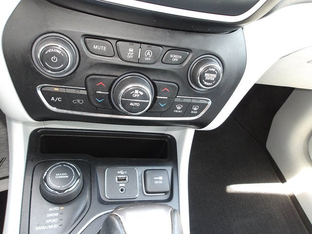 2020 Jeep Cherokee Lux