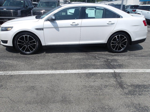 2018 Ford Taurus Limited