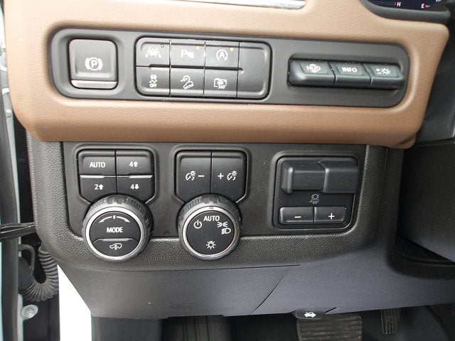 2023 Chevrolet Suburban High Country