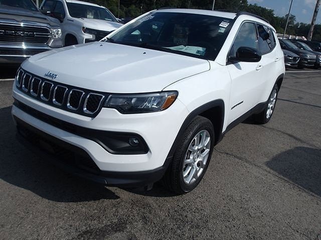 2023 Jeep Compass Latitude Lux