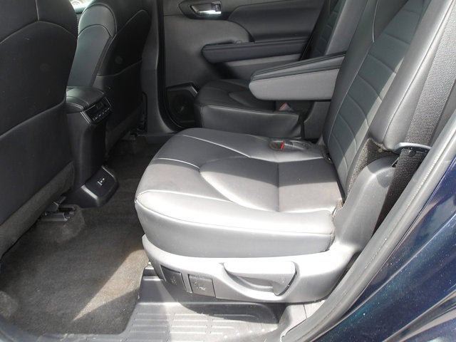 2024 Toyota Highlander Base