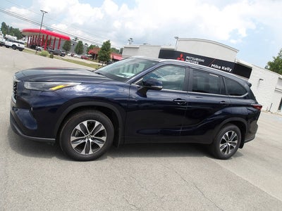 2024 Toyota Highlander Base