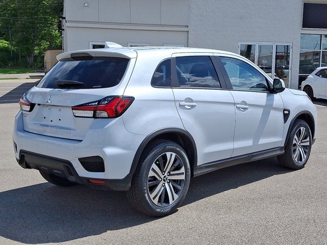 2027 Mitsubishi Outlander Sport Base