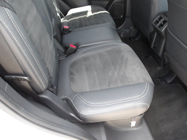 2020 Mitsubishi Outlander Base