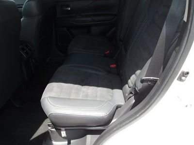 2020 Mitsubishi Outlander Base