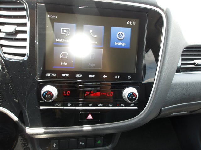 2020 Mitsubishi Outlander Base