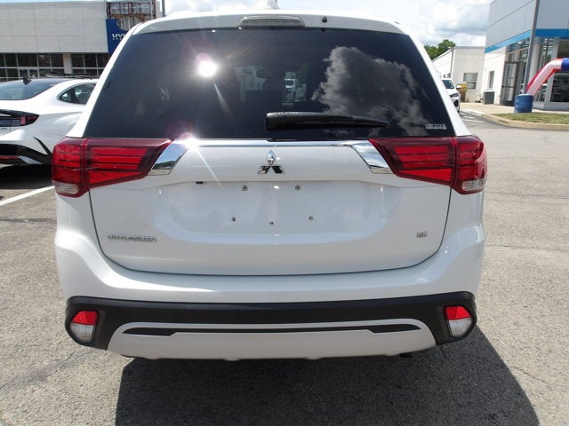 2020 Mitsubishi Outlander Base