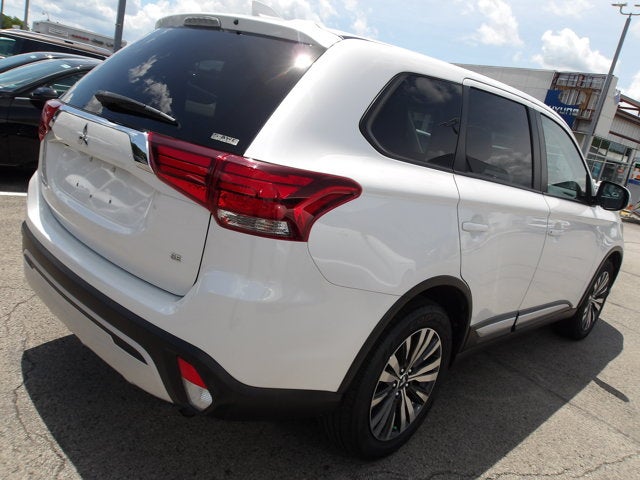 2020 Mitsubishi Outlander Base