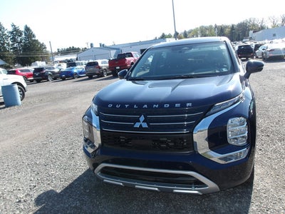 2023 Mitsubishi Outlander SE