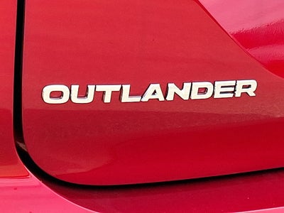 2025 Mitsubishi Outlander SE