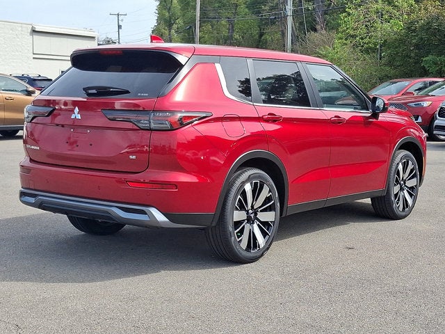 2025 Mitsubishi Outlander SE
