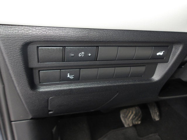 2023 Mitsubishi Outlander Base