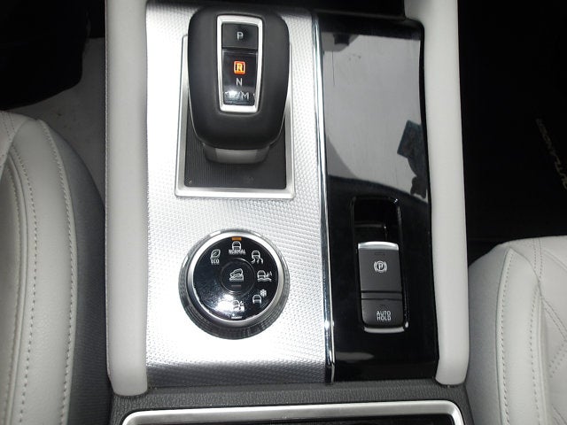 2023 Mitsubishi Outlander Base