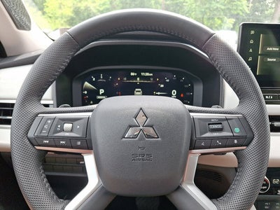 2025 Mitsubishi Outlander SE