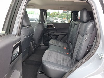 2026 Mitsubishi Outlander SE
