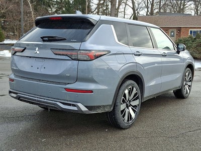 2026 Mitsubishi Outlander SE