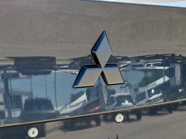 2026 Mitsubishi Outlander Base