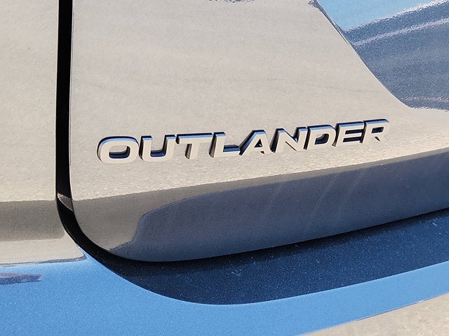 2026 Mitsubishi Outlander Base