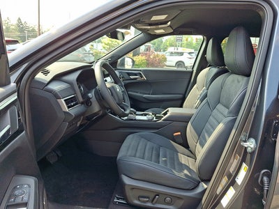 2026 Mitsubishi Outlander Base
