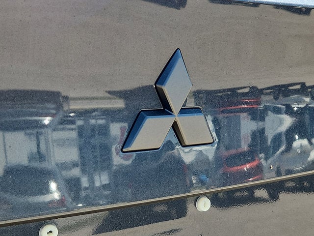 2026 Mitsubishi Outlander Base