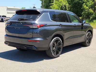2026 Mitsubishi Outlander Base