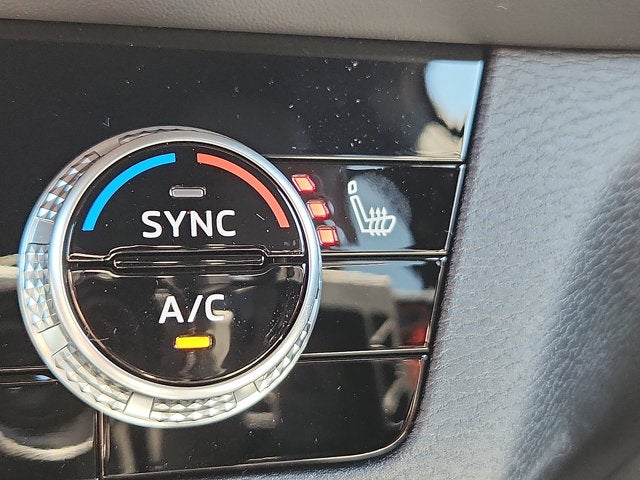 2026 Mitsubishi Outlander Base