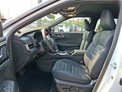 2026 Mitsubishi Outlander Base