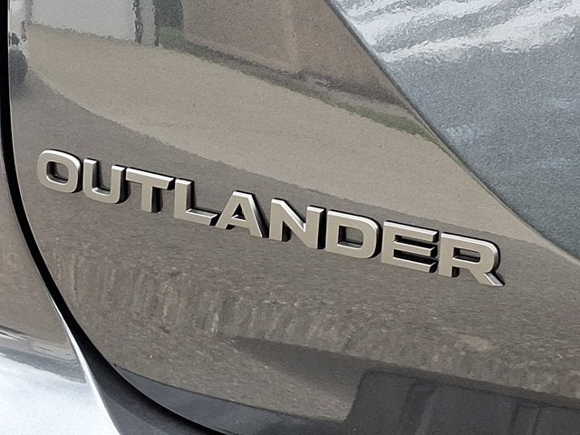 2026 Mitsubishi Outlander Base