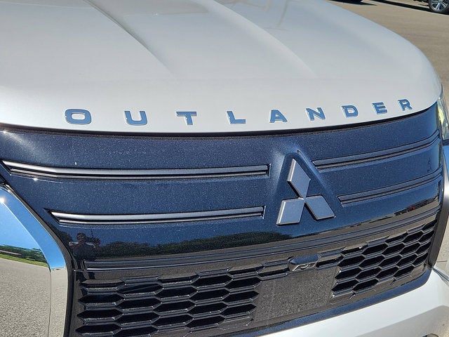 2026 Mitsubishi Outlander Base