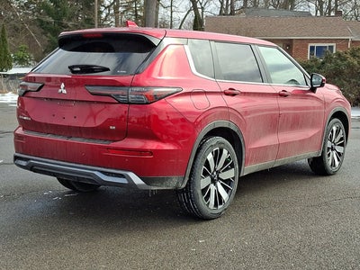 2026 Mitsubishi Outlander SE