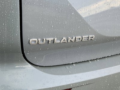 2026 Mitsubishi Outlander SE