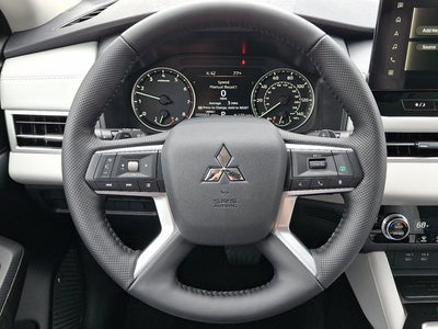 2026 Mitsubishi Outlander SE