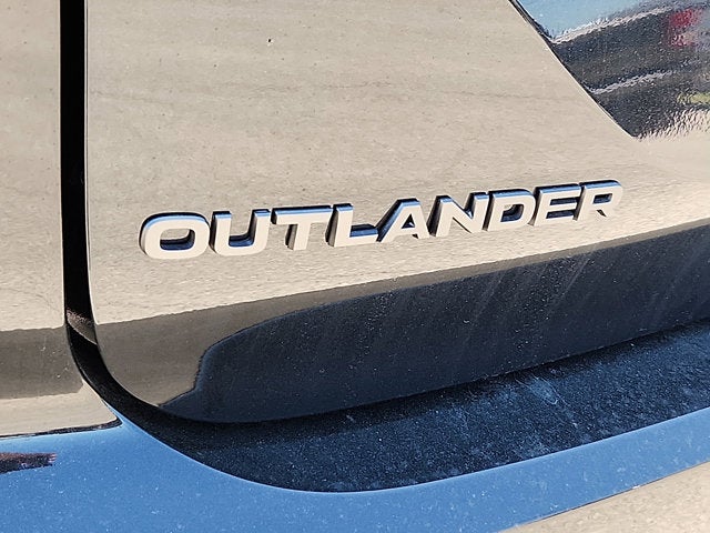 2026 Mitsubishi Outlander Base