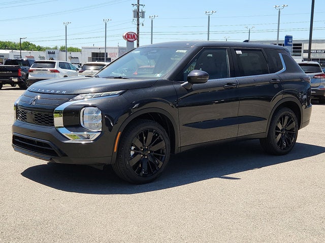 2026 Mitsubishi Outlander Base