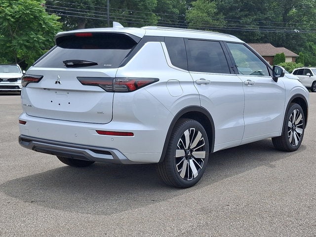 2025 Mitsubishi Outlander SEL