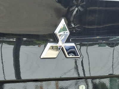 2025 Mitsubishi Outlander Base
