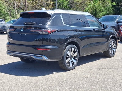 2025 Mitsubishi Outlander Base