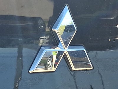 2025 Mitsubishi Outlander Base