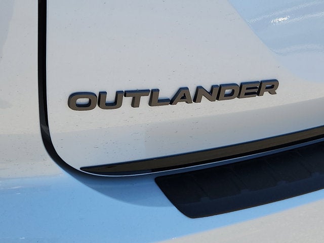2026 Mitsubishi Outlander Base