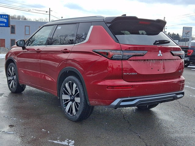2026 Mitsubishi Outlander Base