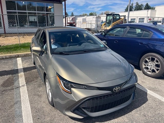 2020 Toyota Corolla Hatchback SE - Photo 2