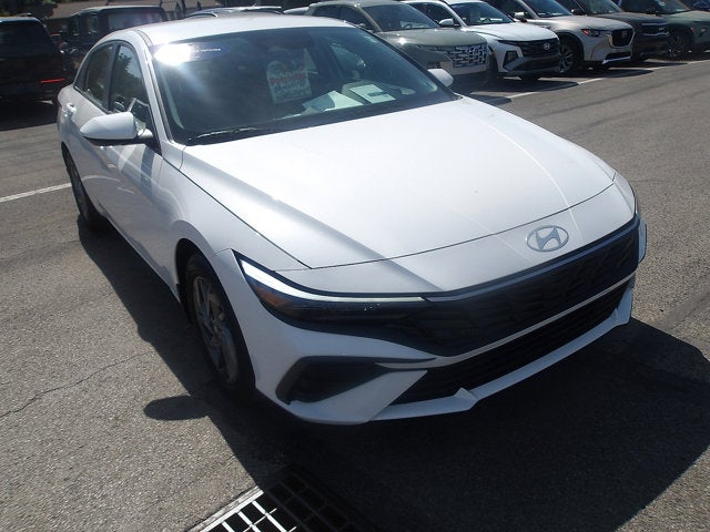 2025 Hyundai Elantra 1.6 HEV Blue's photo