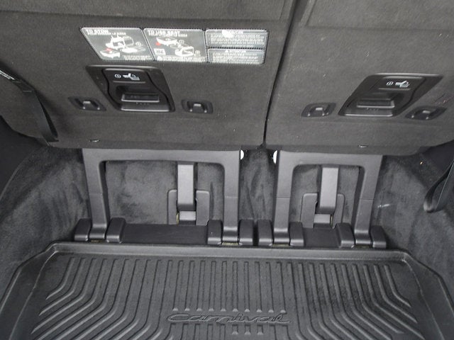 2023 Kia Carnival EX