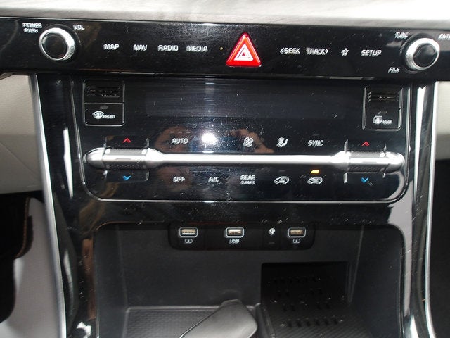 2023 Kia Carnival EX