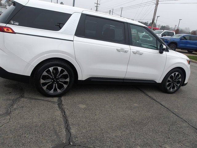 2023 Kia Carnival EX