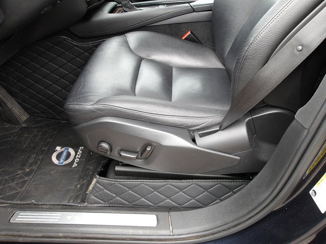 2019 Volvo XC90 Momentum