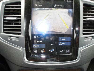 2019 Volvo XC90 Momentum