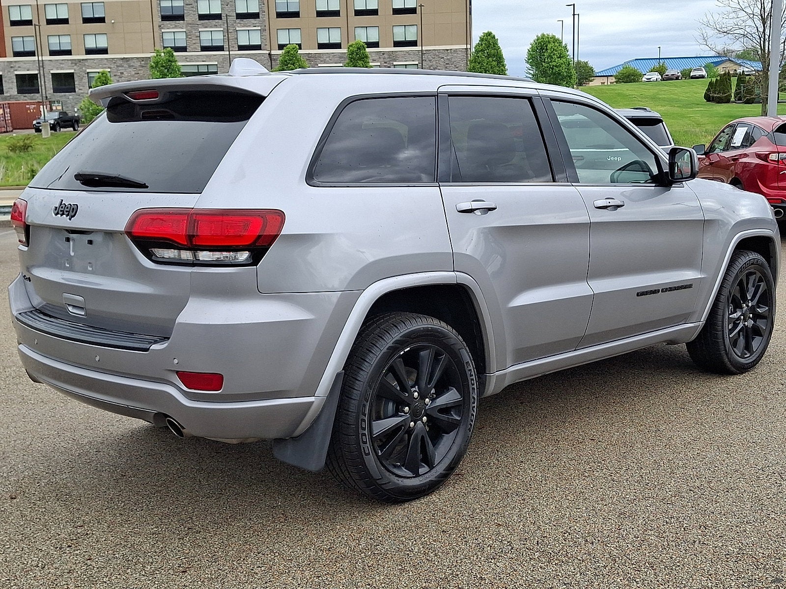 2020 Jeep Grand Cherokee Altitude