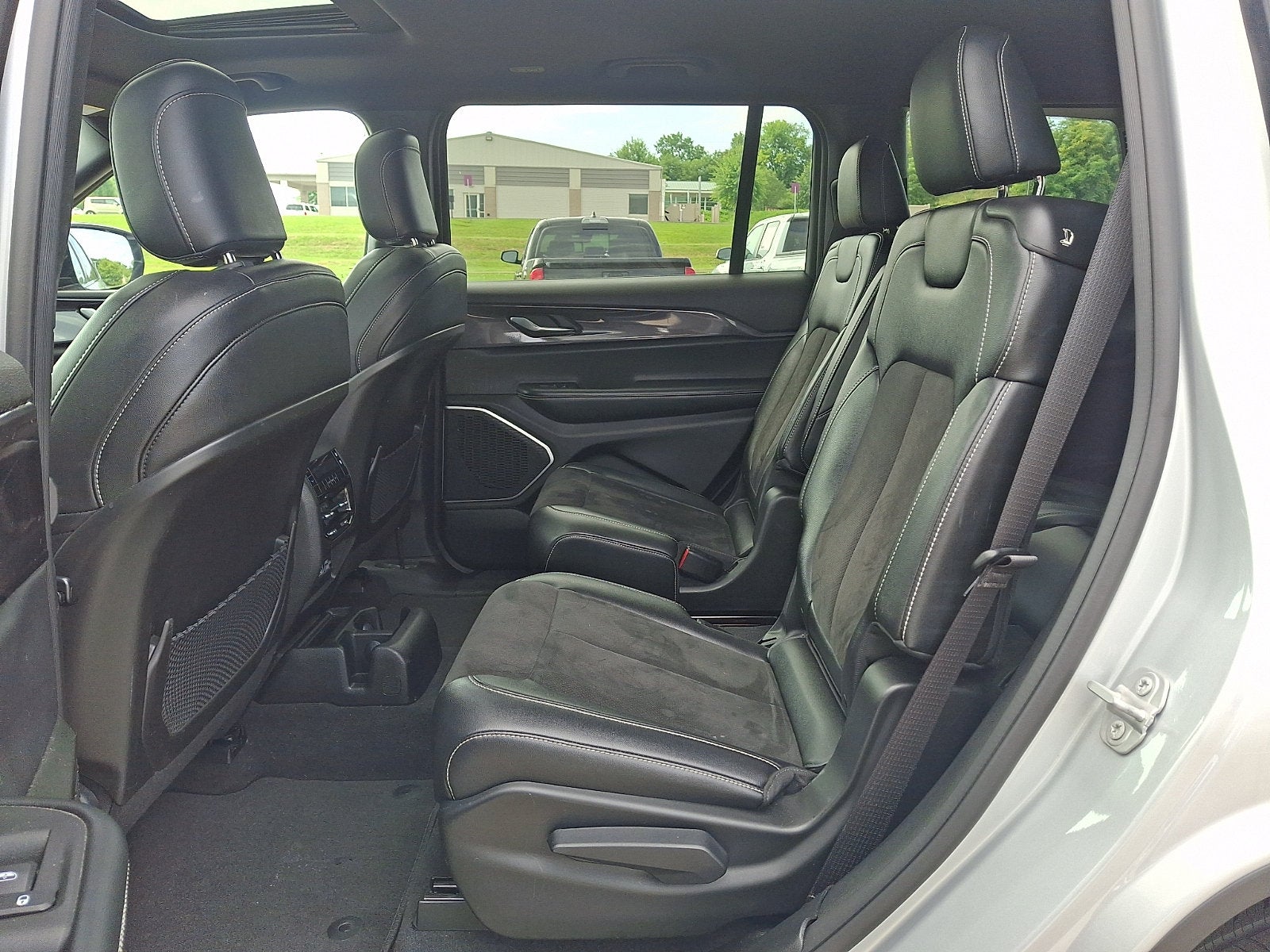 2022 Jeep Grand Cherokee L Altitude