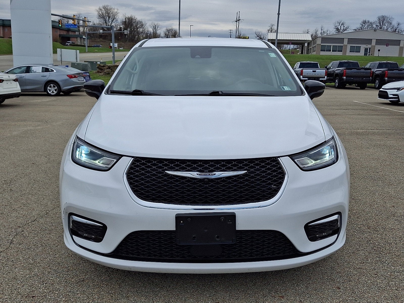 2024 Chrysler Pacifica Touring L